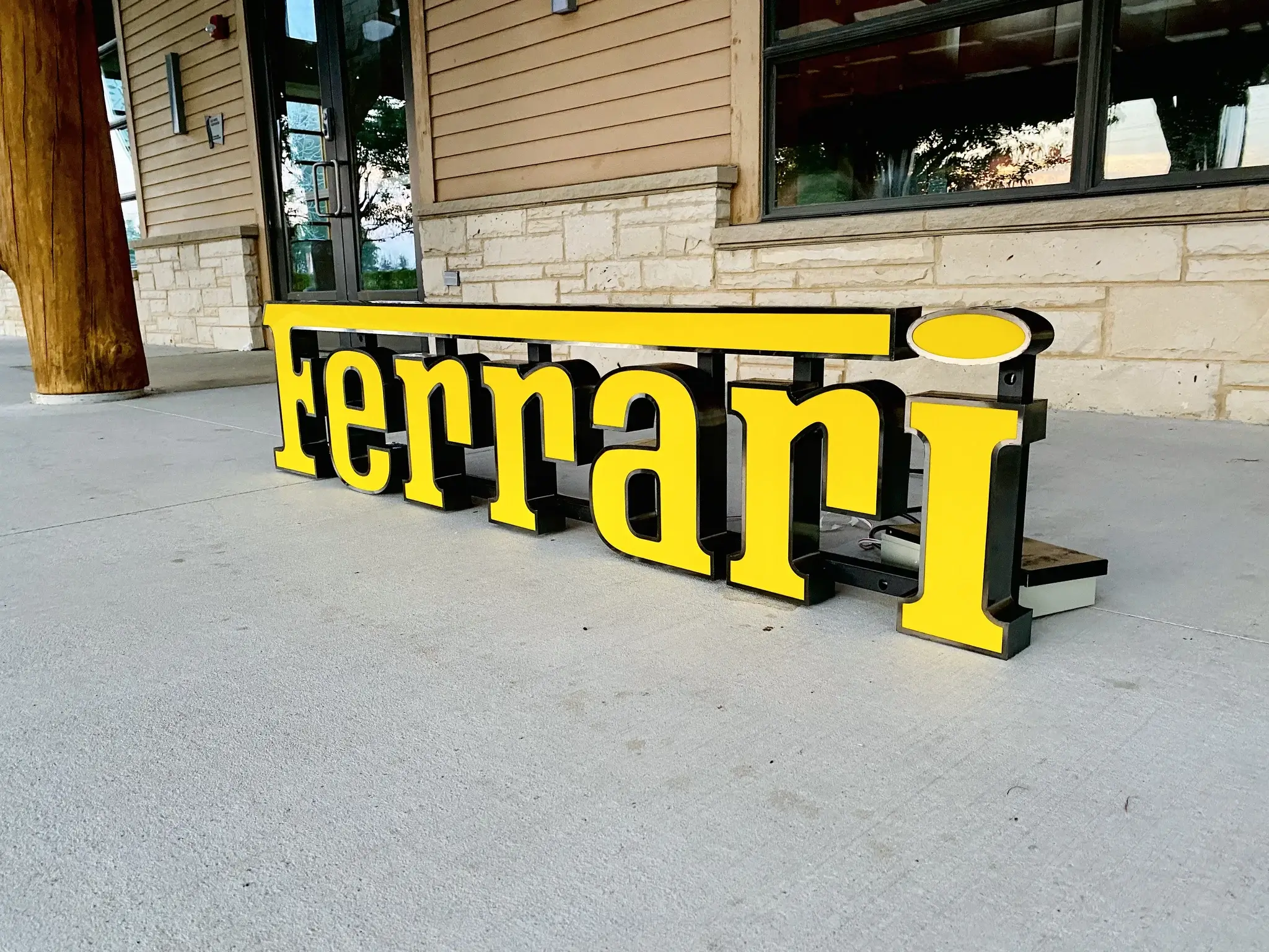No Reserve Illuminated Ferrari Dealership Sign | PCARMARKET